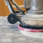 Masterclean-辦公室地毯清洗服務 使用洗地氈機高速清洗地毯
