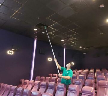 Masterclean-港島區銅鑼灣戲院清潔 天花板冷氣扣去污清潔