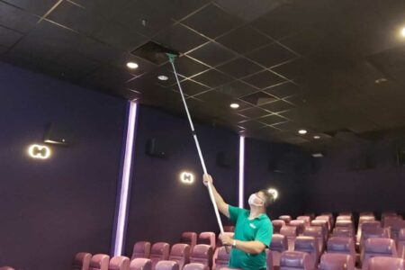 Masterclean-港島區銅鑼灣戲院清潔 天花板冷氣扣去污清潔