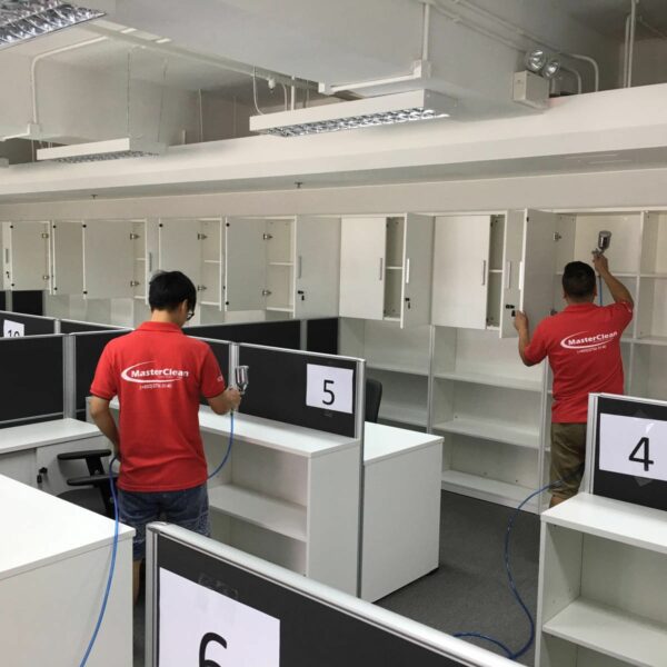 Masterclean-除甲醛-JP – 使用專業的納米噴槍,均勻地把ECO無光觸媒噴塗 Masterclean-除甲醛-JP – 使用專業的納米噴槍,均勻地把ECO無光觸媒噴塗
