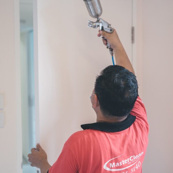 Masterclean-除甲醛-JP – 使用專業的納米噴槍,均勻地把ECO無光觸媒噴塗 Masterclean-除甲醛-JP – 使用專業的納米噴槍,均勻地把ECO無光觸媒噴塗