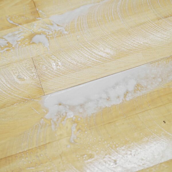 Masterclean-深層地板清潔 使用洗地氈機高速清洗地板