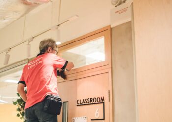 Masterclean-九龍區觀塘安達邨幼稚園清潔 幫你有效率地進行一系列深層清潔 門窗清潔