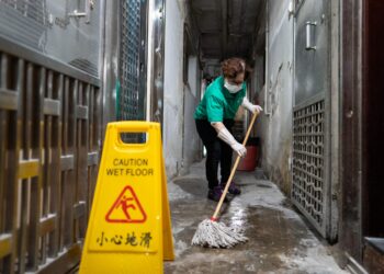 Masterclean-新界區荃灣眾安街124-142號大廈大清潔 不論係走廊、天花、垃圾桶、樓梯 通通清潔乾淨