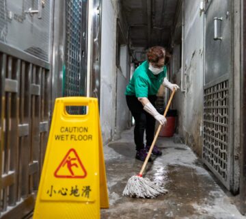 Masterclean-新界區荃灣眾安街124-142號大廈大清潔 不論係走廊、天花、垃圾桶、樓梯 通通清潔乾淨