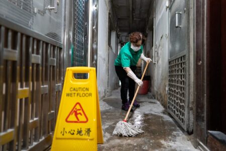 Masterclean-新界區荃灣眾安街124-142號大廈大清潔 不論係走廊、天花、垃圾桶、樓梯 通通清潔乾淨