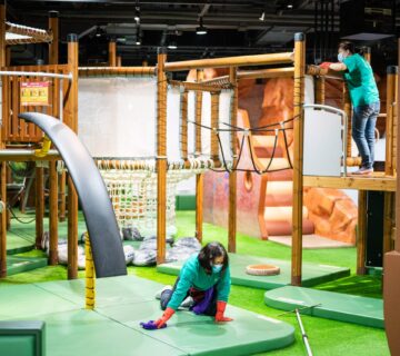 Masterclean-新界區將軍澳THE LOHAS康城夾公仔機鋪消毒 稀釋漂白水經常清潔同消毒各項遊樂設施