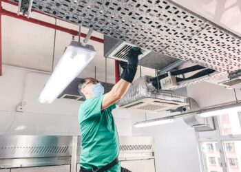 Masterclean-新界區荃灣東南工業大廈-食物生產工場清潔 冷氣出風口深層清潔