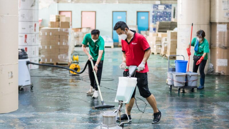 Masterclean-renovation-cleaning-factory Masterclean-裝修後清潔 倉庫清潔 擁有龐大團隊,專業認證及持牌合資格清潔技術人員
