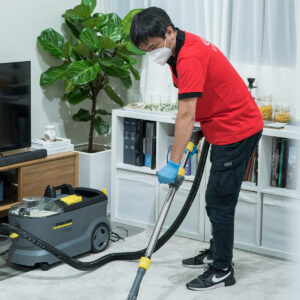 Masterclean-地毯清潔服務 使用強力真空吸塵機,清除地毯上的灰塵,塵蟎及垃圾。 Masterclean-地毯清潔服務 使用強力真空吸塵機,清除地毯上的灰塵,塵蟎及垃圾。