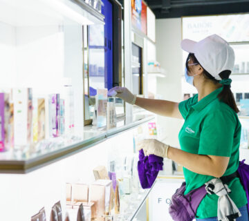 店舖清潔 貨櫃面經常被人掂 要好好清潔消毒呀 | Masterclean