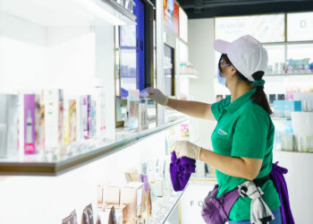 店舖清潔 貨櫃面經常被人掂 要好好清潔消毒呀 | Masterclean