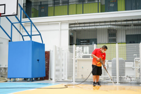 高頻高壓噴射清洗磚面| Masterclean