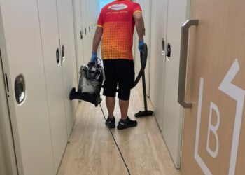 辦公司木地板清潔| Masterclean